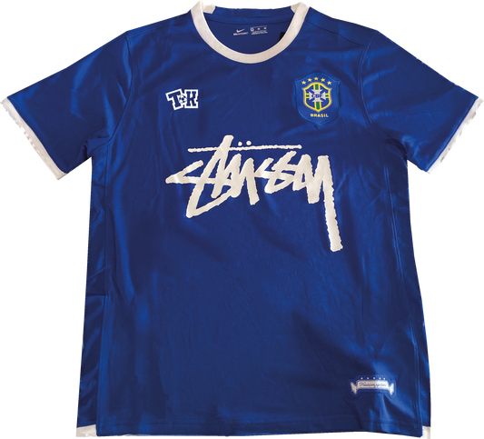 Camiseta de Brasil x Stussy